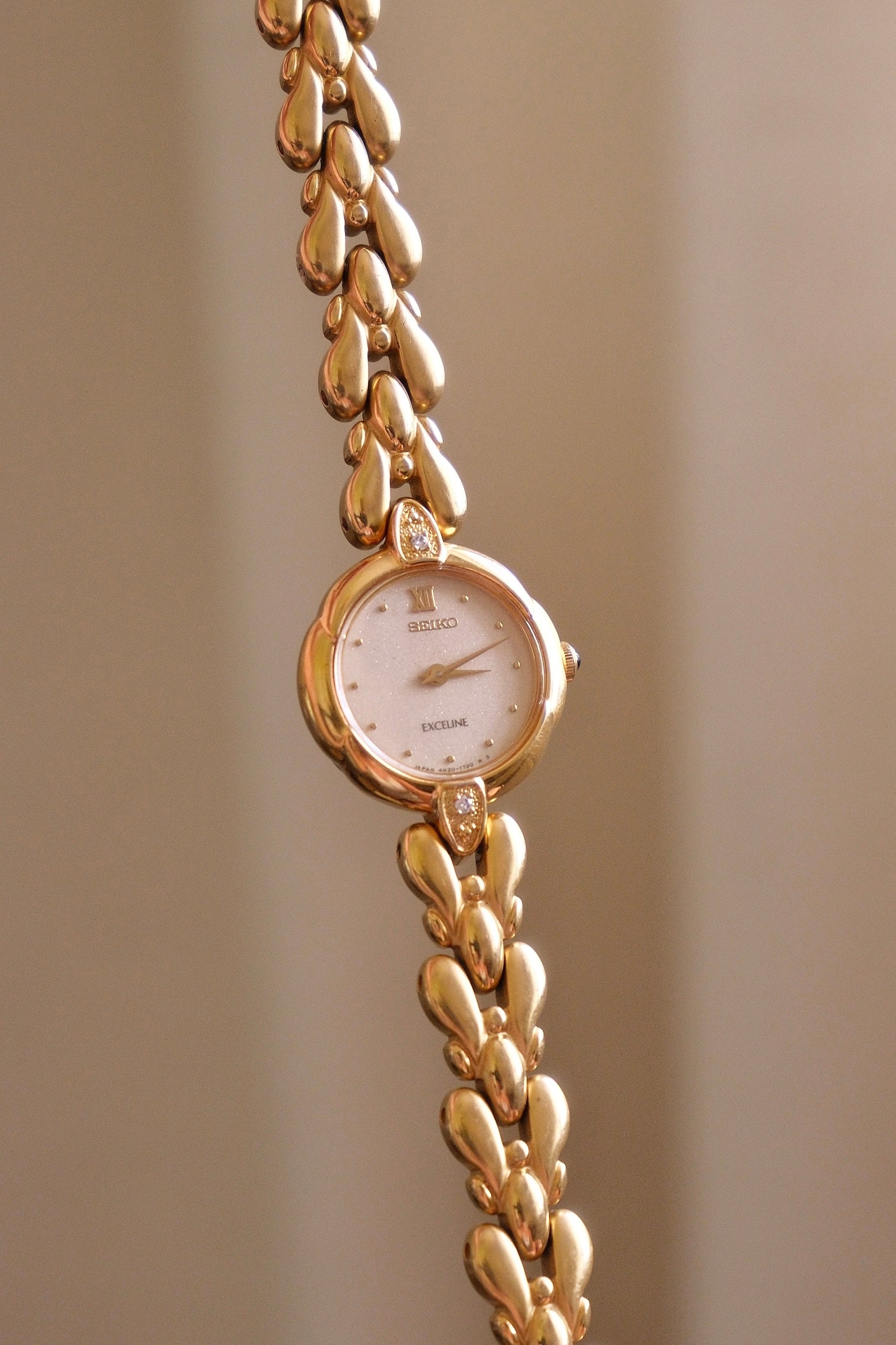 Vintage 90s Ladies Gold Seiko Exceline Watch with Diamond Accents Working