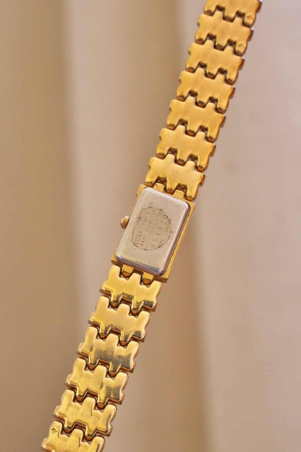 Rare 90s Mother of Pearl Gold Citizen Ladies Hidden Bracelet Watch