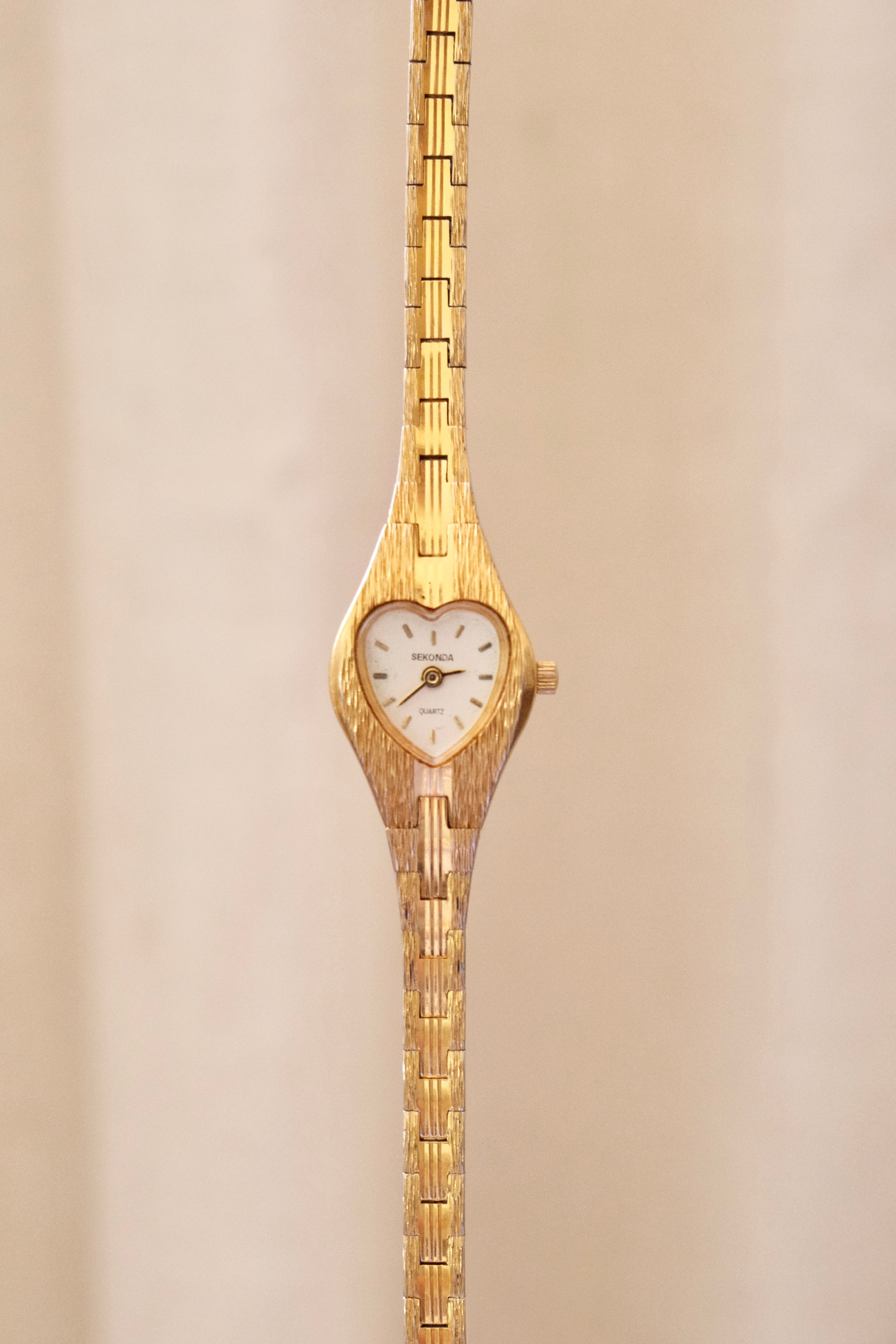 Sweet Vintage Sekonda Gold Heart Watch Working