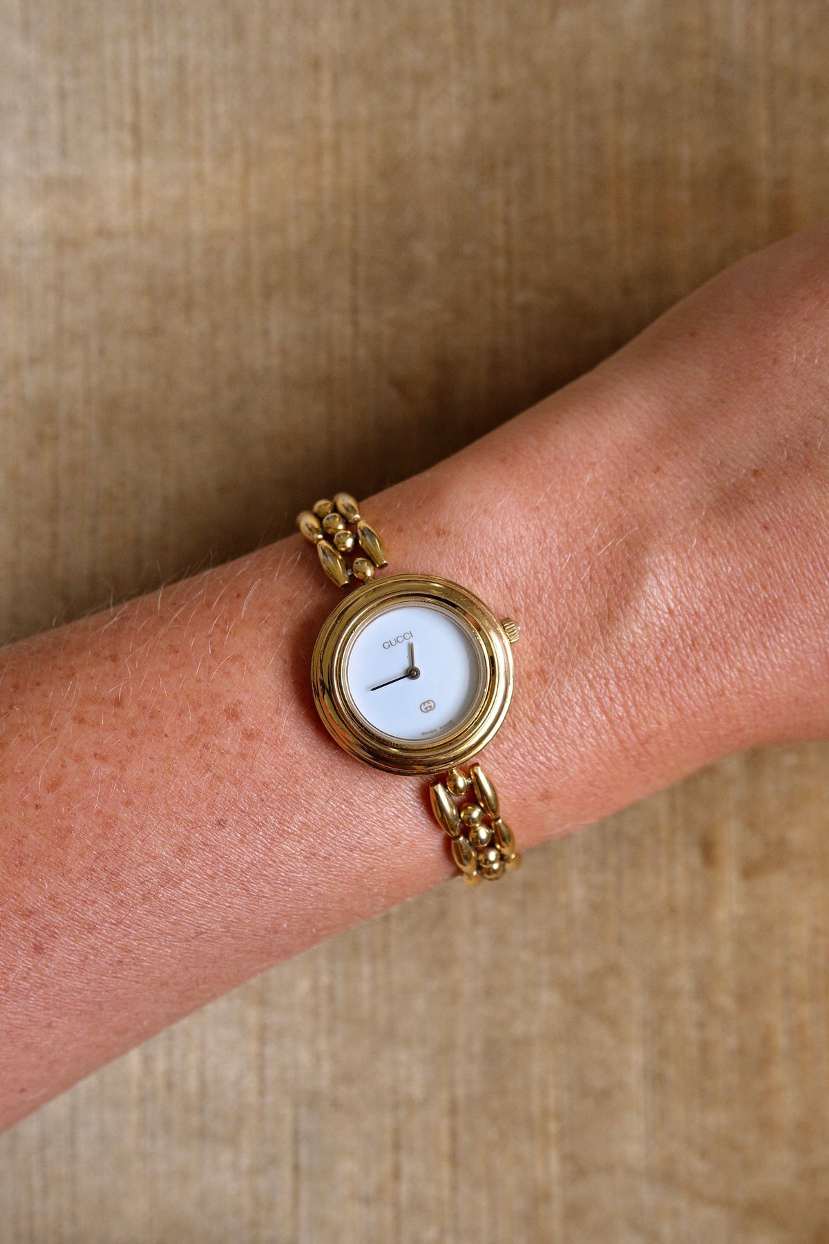 Rare Vintage Ladies Gold Plated 11/12 Gucci Watch 6 Bezels in Box