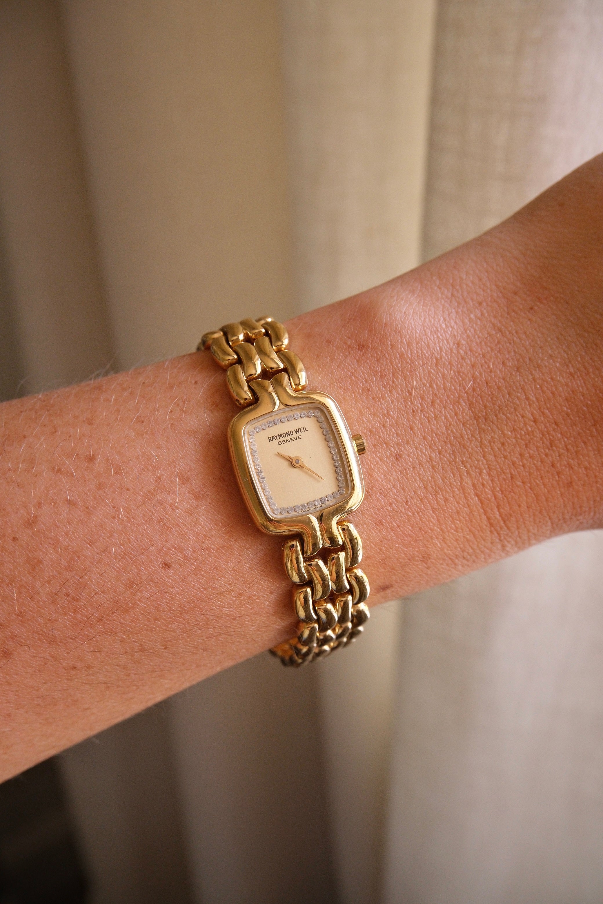 Rare vintage 18k gold plated champagne dial Raymond Weil  watch working
