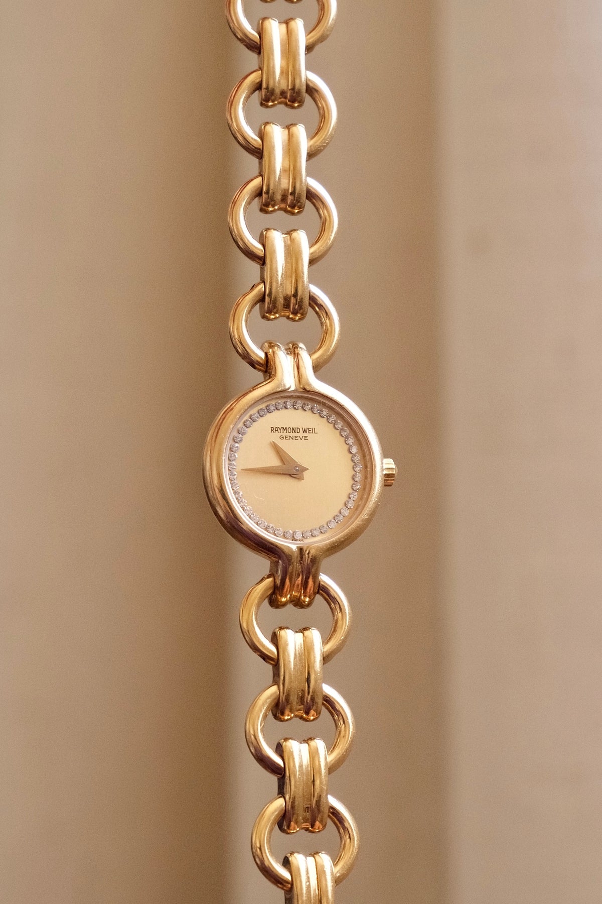 1990s Vintage Ladies 18k Gold Plated Raymond Weil Crystal Accent Dial Watch Working