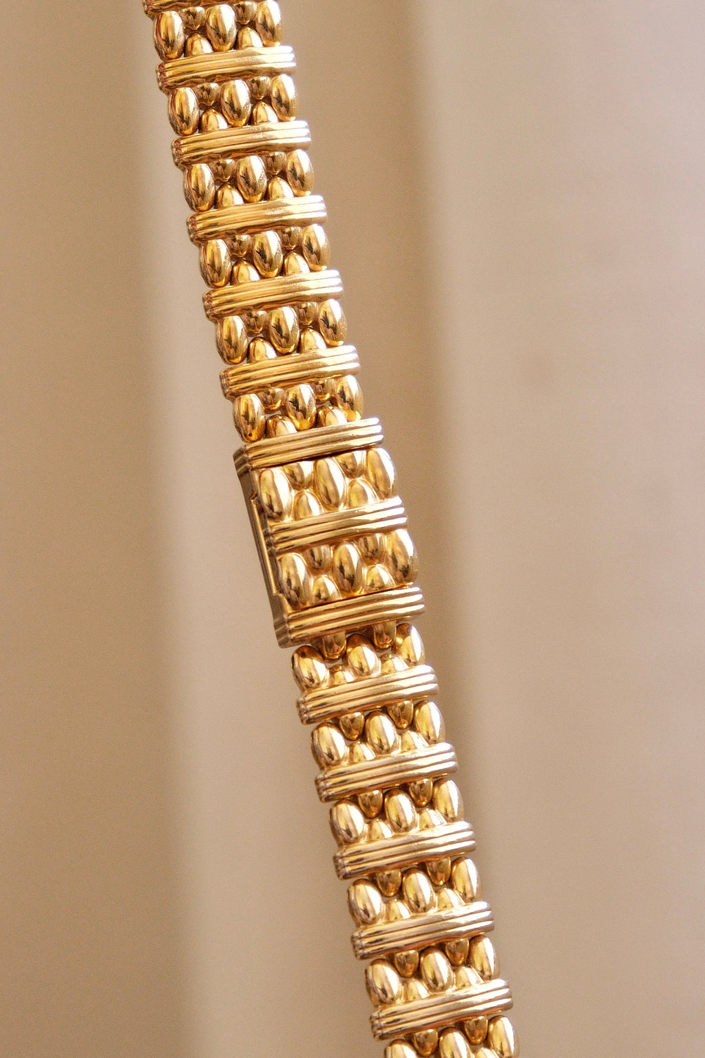 Rare 90s Mother of Pearl Gold Citizen Ladies Hidden Bracelet Watch