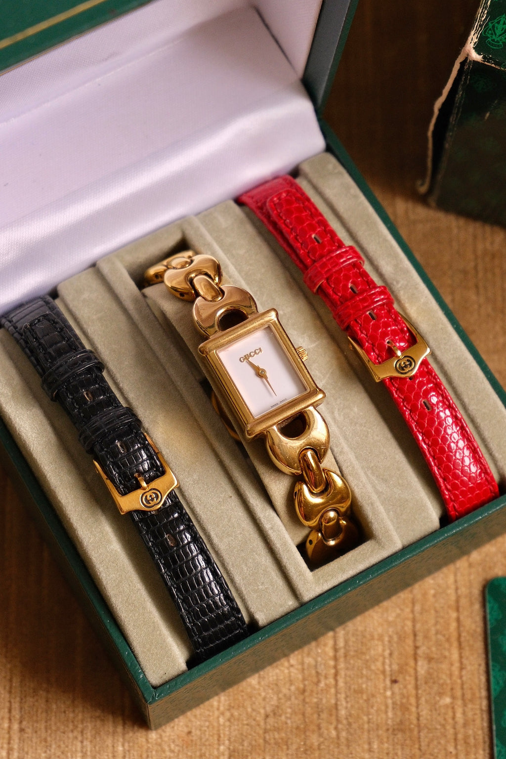 RARE FULL SET Vintage 1995 Gucci 1800L Watch Gold Plated Horsebit Bracelet Leather Straps, Quartz