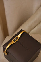 Vintage Ladies 1500L Gold Horsebit Gucci Watch Box & Papers