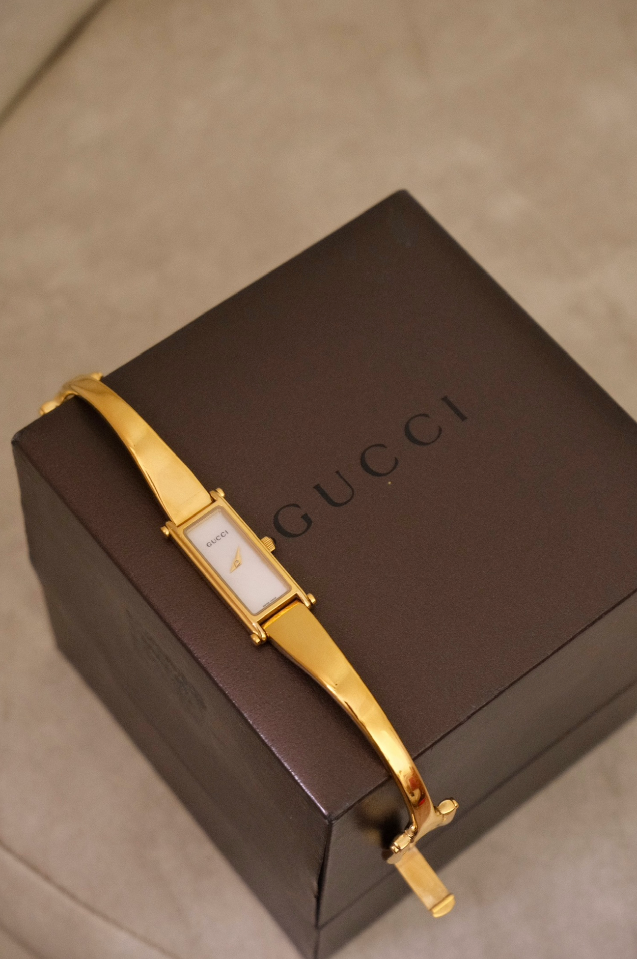 Vintage Ladies 1500L Gold Horsebit Gucci Watch in Box Working