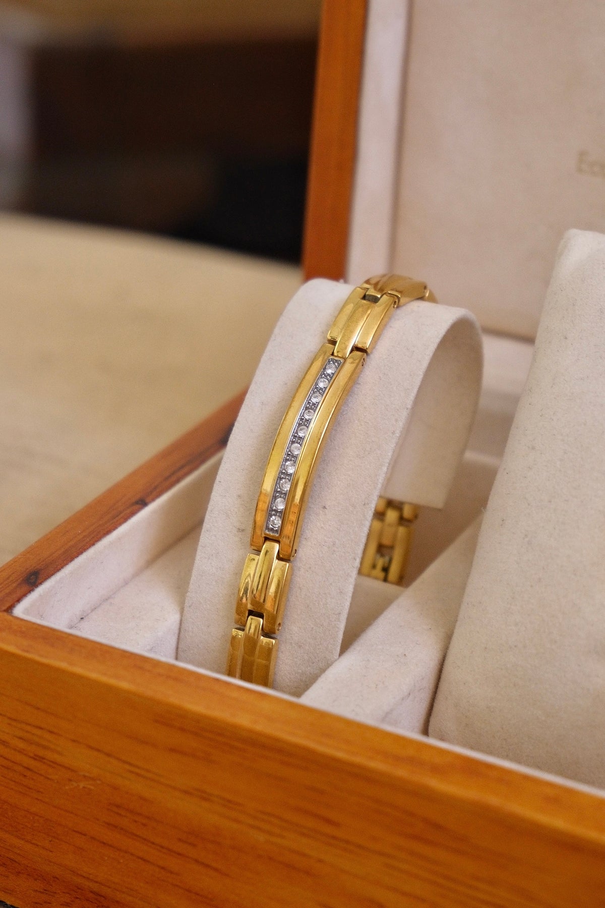 Vintage Ladies Citizen Eco Drive Watch MOP dial and Matching Bracelet Set in Orginal Wooden Box