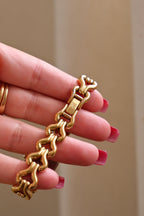 Vintage 90s Ladies Gold-Plated Raymond Weil Quartz Watch Working