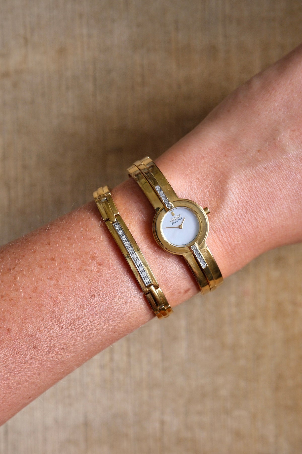Vintage Ladies Citizen Eco Drive Watch MOP dial and Matching Bracelet Set in Orginal Wooden Box