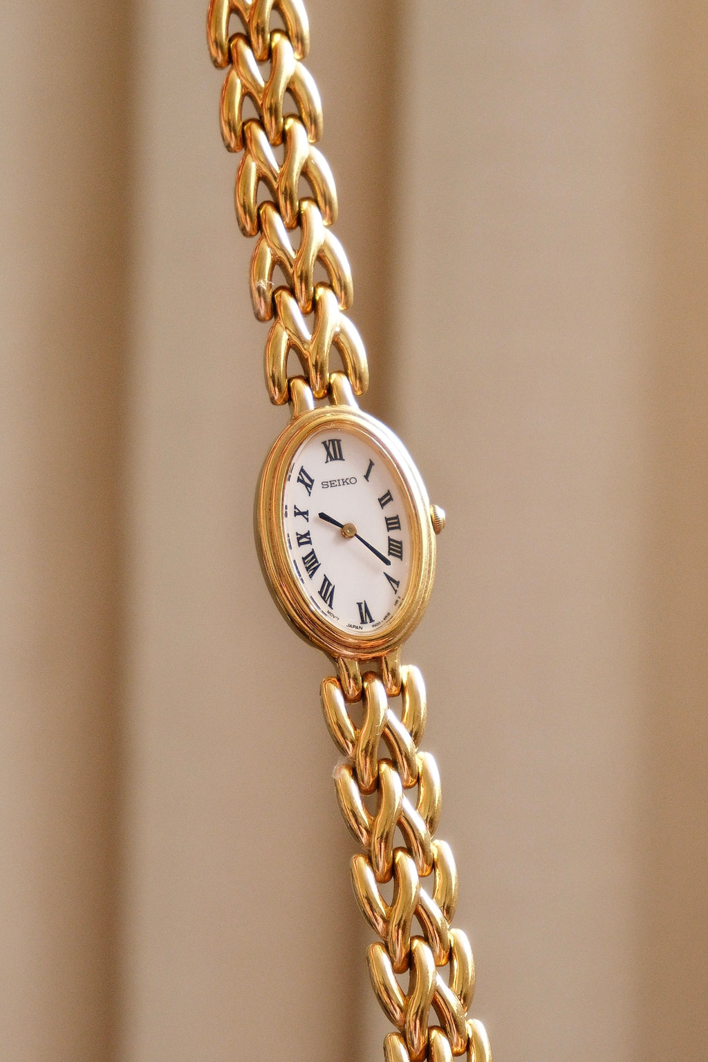 90s Vintage Ladies Oval Gold Seiko Watch White Dial Roman Numerals