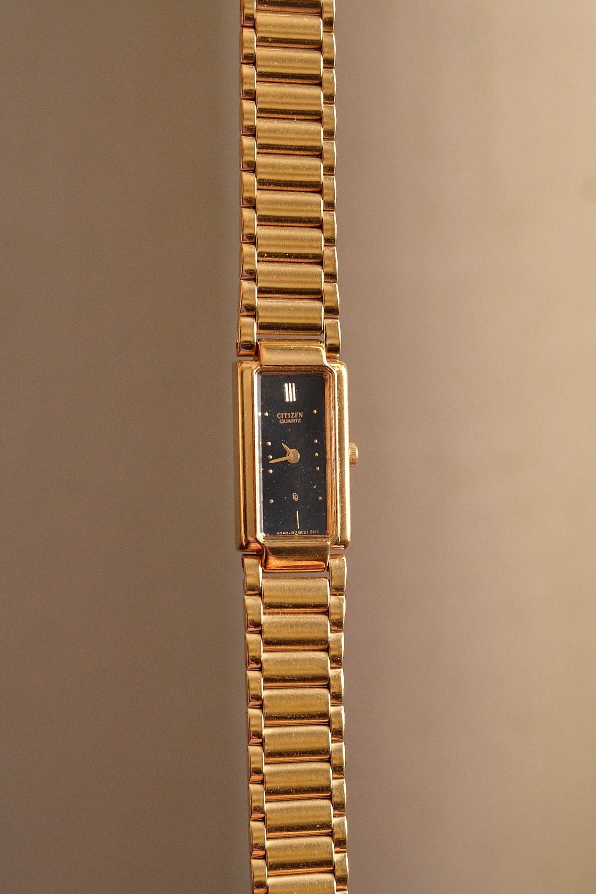 90s Citizen Ladies Slim Tank Black Dial Watch Working