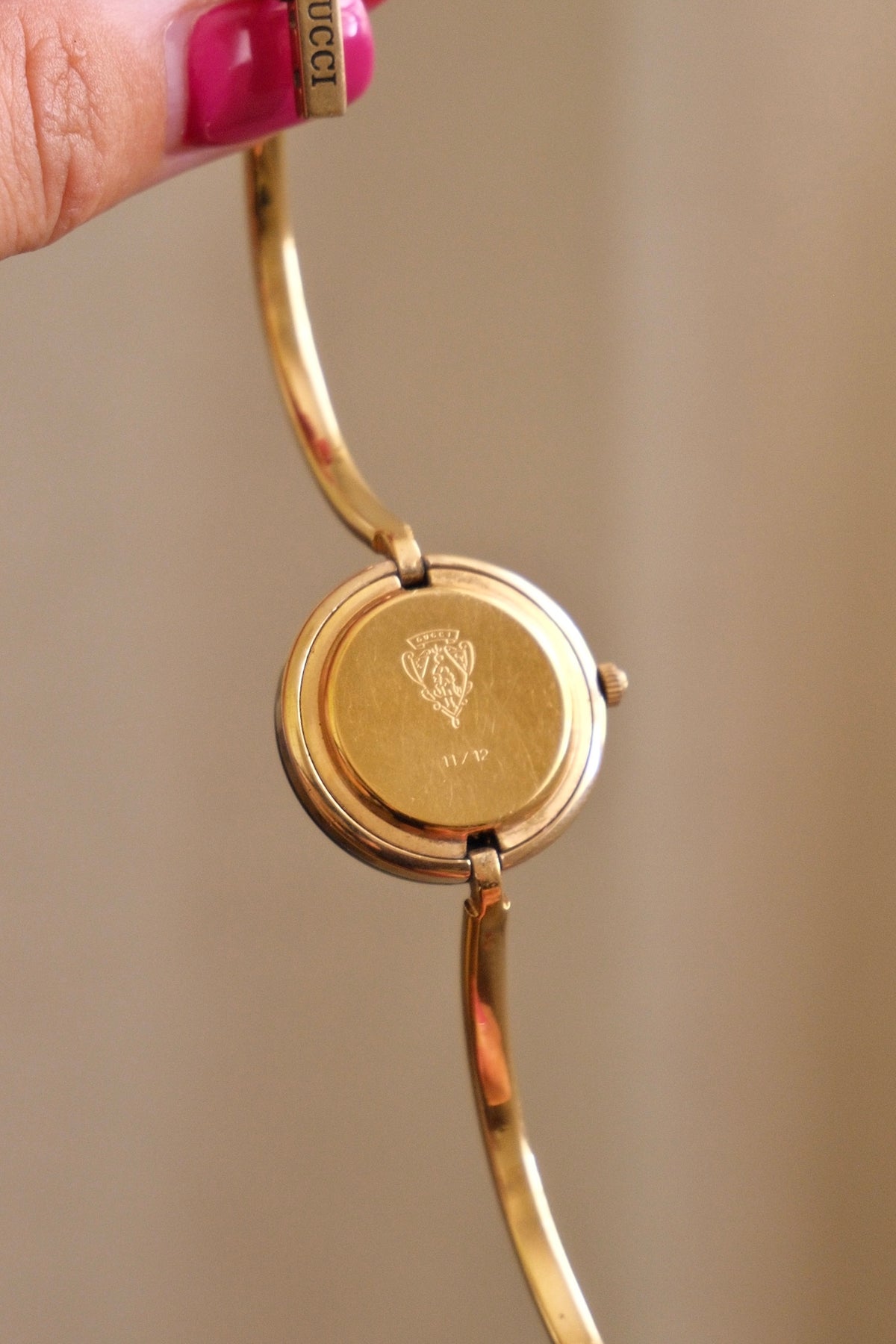 Vintage Gucci 1100L Gold Plated Interchangeable Watch with Black Bezel White Dial