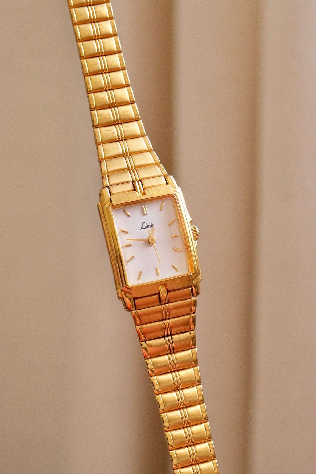 Vintage Ladies Gold Limit Women’s Quartz Watch