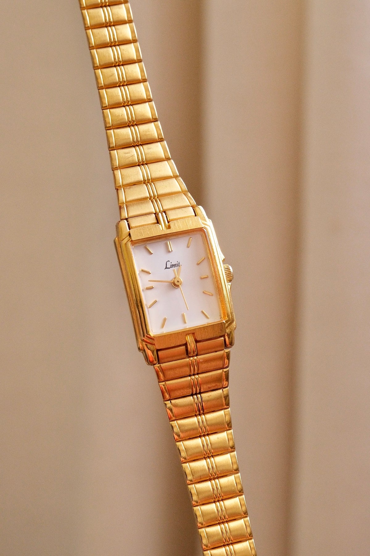 Vintage Ladies Gold Limit Women’s Quartz Watch