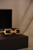 Vintage Ladies 1500L Gold Horsebit Gucci Watch Box & Papers