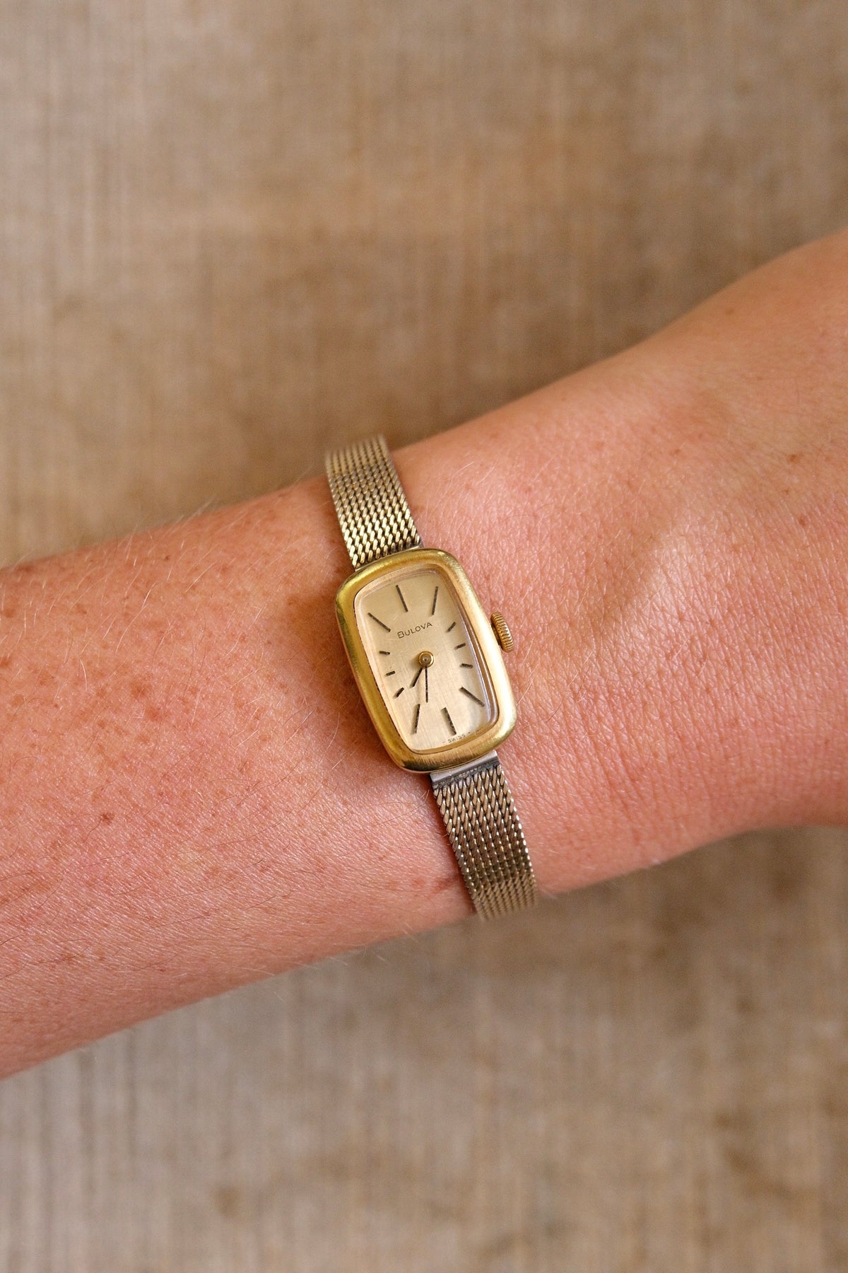 Vintage Bulova Ladies Watch 1950s Gold Plated Rectangular Swiss Manual Wind Mesh Bracelet