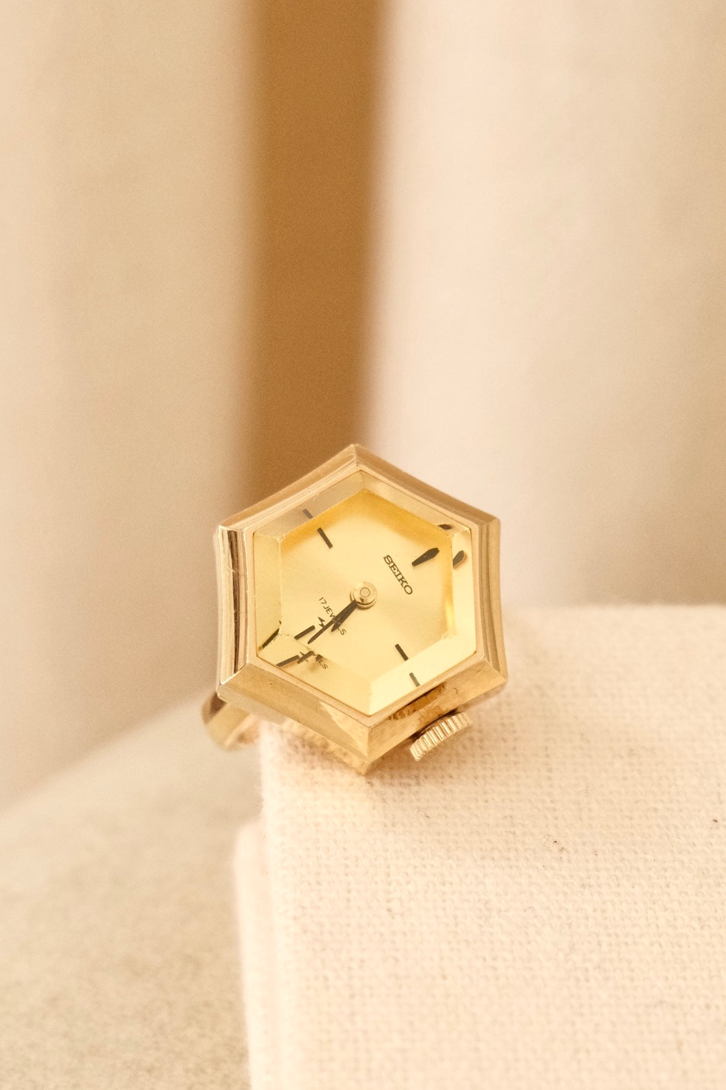 Rare 1970s Vintage Seiko Gold Mechanical Ring Watch Adjustbale Size Geometric Design