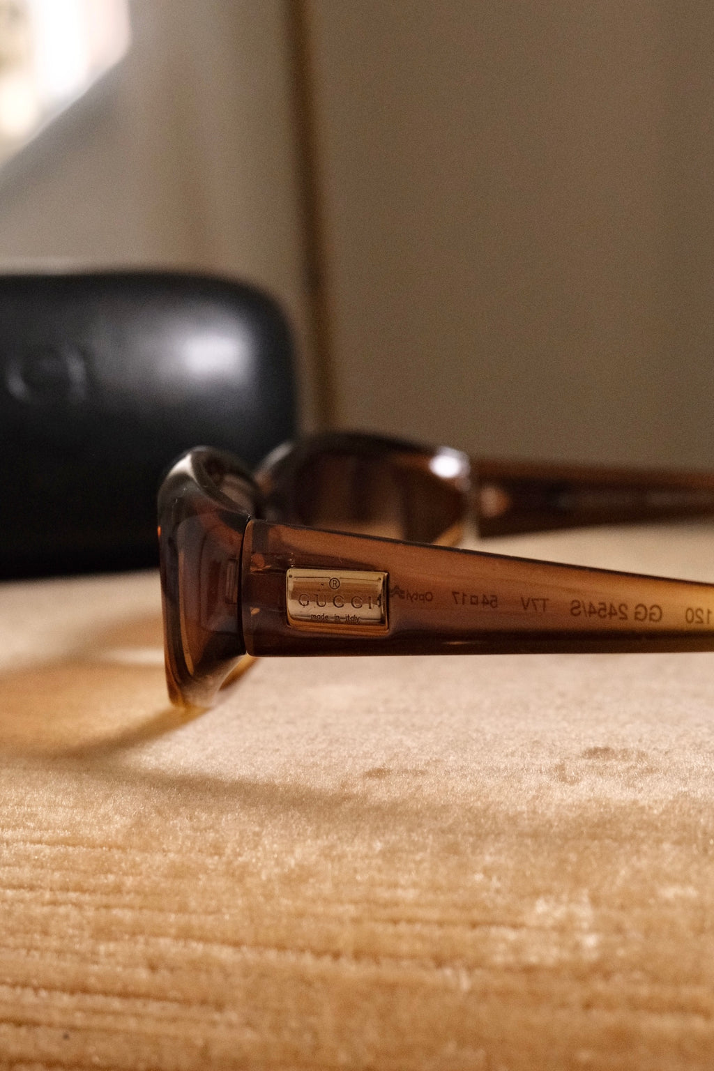 Vintage Gucci Ladies Tortoise Shell Gradient Lens Eyewear Sunglasses with Case
