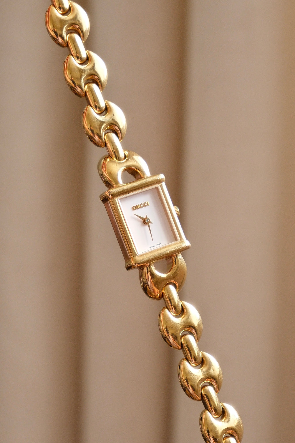 Vintage Gucci 1800L Watch Gold Plated Marina Link Bracelet Working