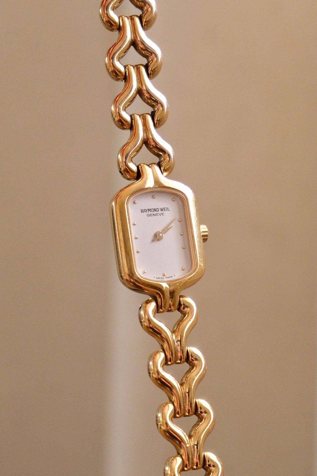 Vintage 90s Ladies Gold-Plated Raymond Weil Quartz Watch Working
