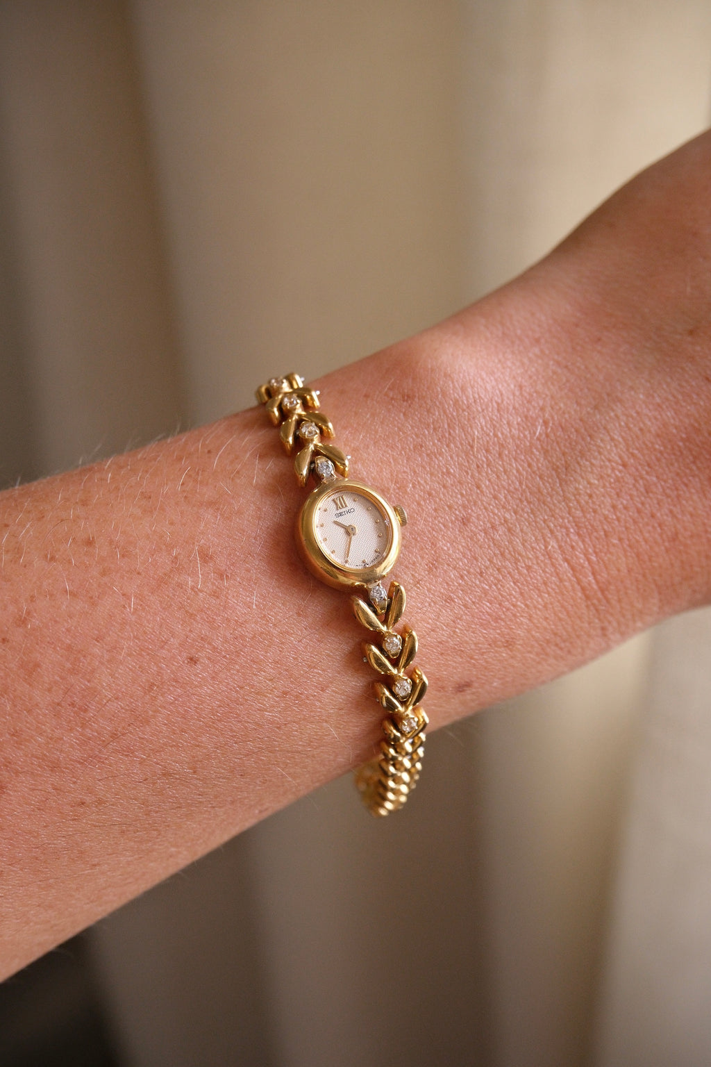 Very Rare 90s Gold-Plated Seiko Jewellery Quartz Watch with Tiny Oval