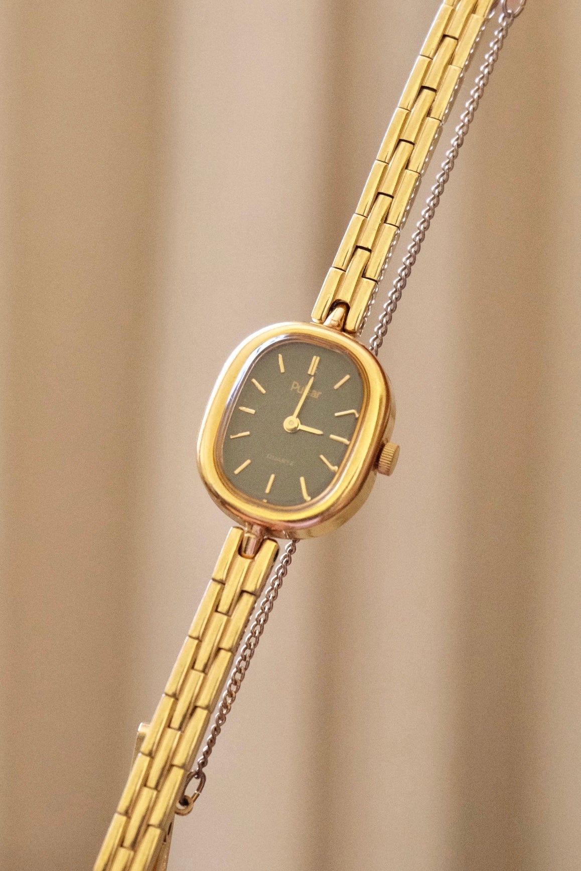 Vintage Ladies Gold Pulsar Watch Black Dial Working