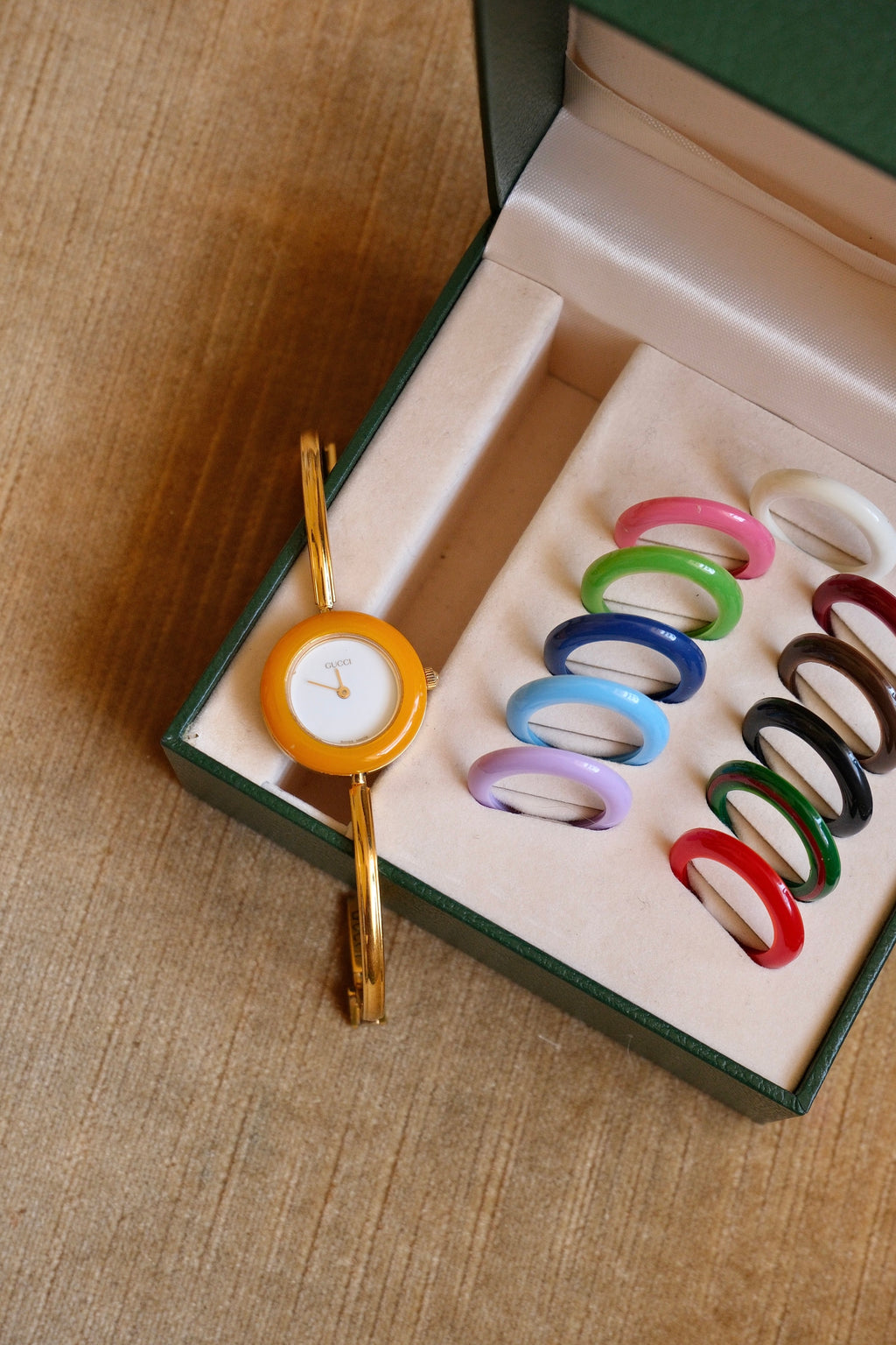 Rare Vintage Gucci 11/12.2 Gold Plated Interchangeable Bezel Bangle Watch in Box