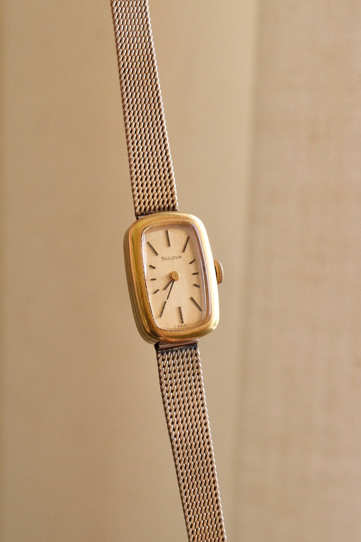 Vintage Bulova Ladies Watch 1950s Gold Plated Rectangular Swiss Manual Wind Mesh Bracelet