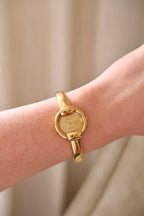 90s Gold-Plated Vintage Gucci 1400L Ladies Bangle Quartz Watch Working with Horsebit Design