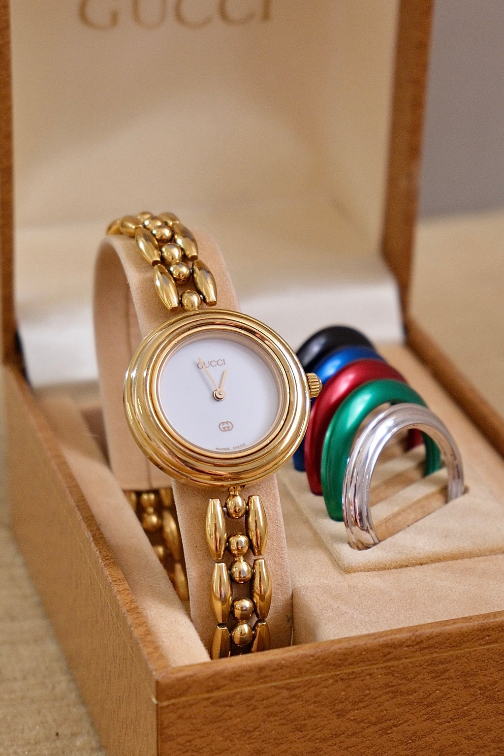 Rare Vintage Ladies Gold Plated 11/12 Gucci Watch 6 Bezels in Box