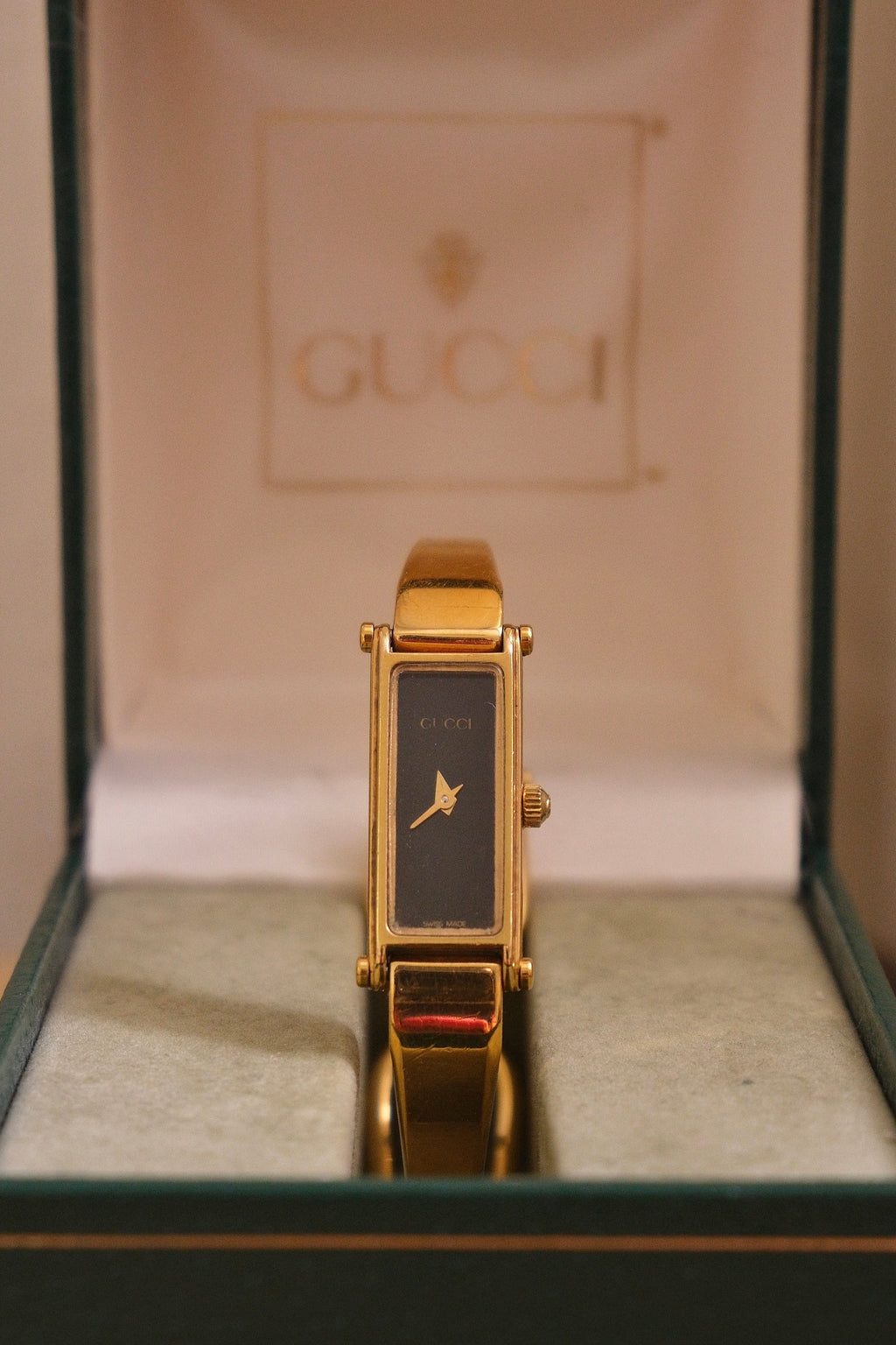 Vintage 90s Ladies Gold 1500L Gucci Horsebit Watch Black Dial in Gucci Box