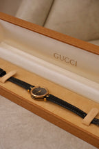 1990s Women’s Vintage 2000L Gucci Gold Leather Wristwatch with Box & Papers Working