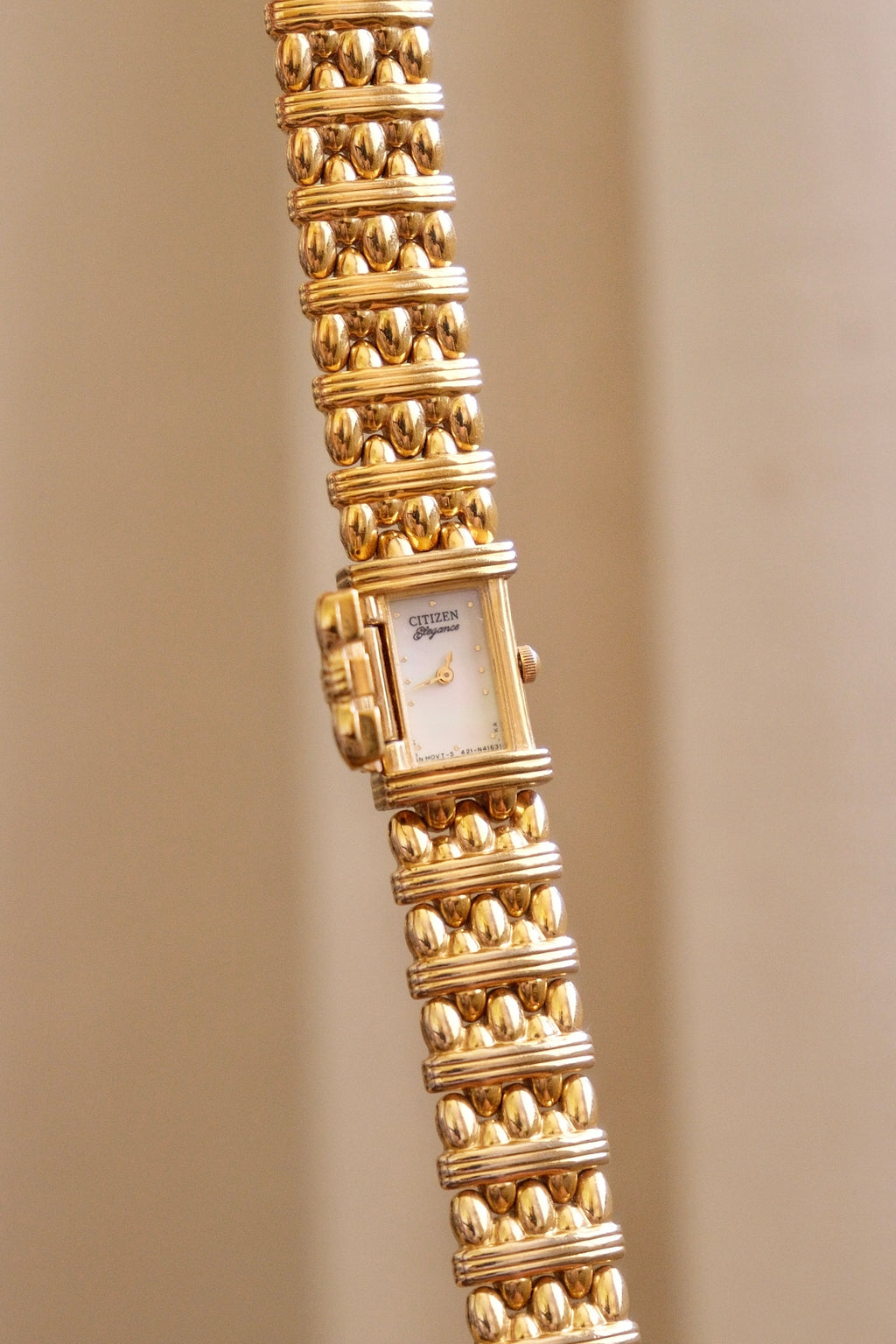 Rare 90s Mother of Pearl Gold Citizen Ladies Hidden Bracelet Watch