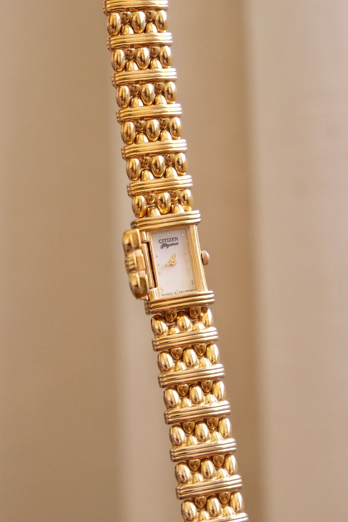 Rare 90s Mother of Pearl Gold Citizen Ladies Hidden Bracelet Watch