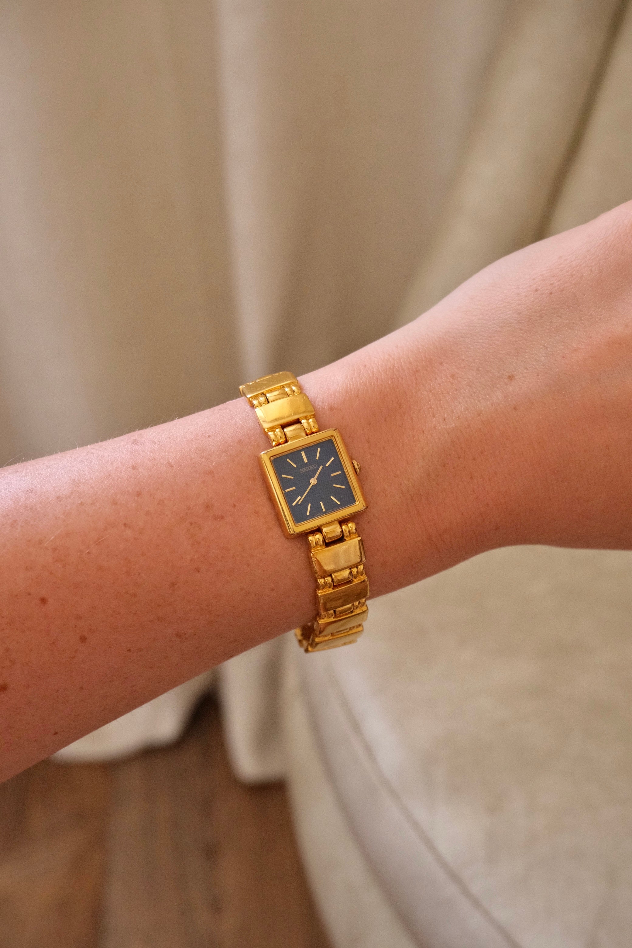 Vintage Women’s Blue Dial Sqaure Face Gold Seiko Watch Working