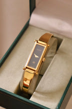 Vintage Ladies 1500L Gold Gucci Horsebit Watch with Black Dial in Box