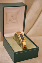 Vintage Ladies 1500L Gold Gucci Horsebit Watch with Black Dial in Box