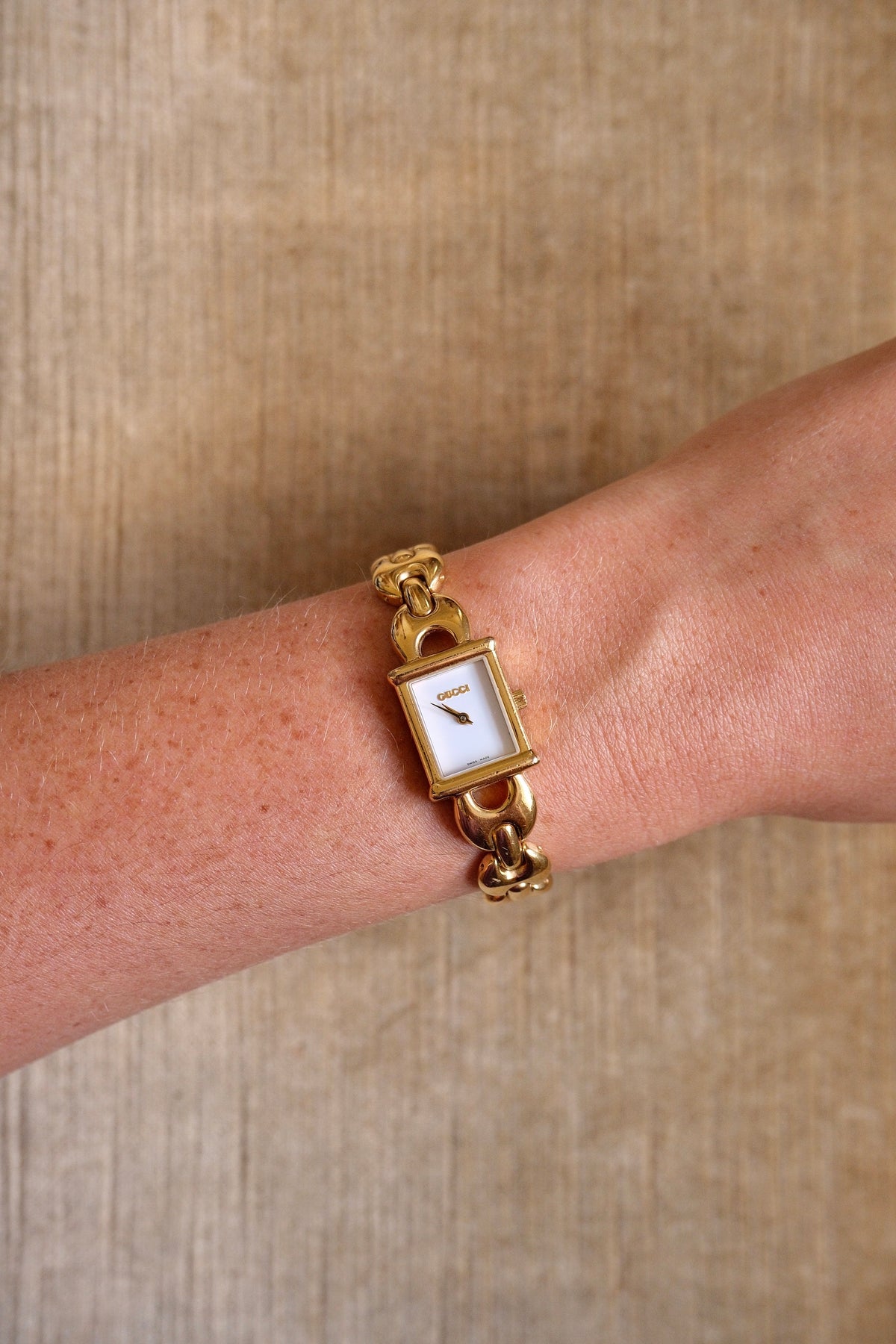 Vintage Gucci 1800L Watch Gold Plated Marina Link Bracelet Working