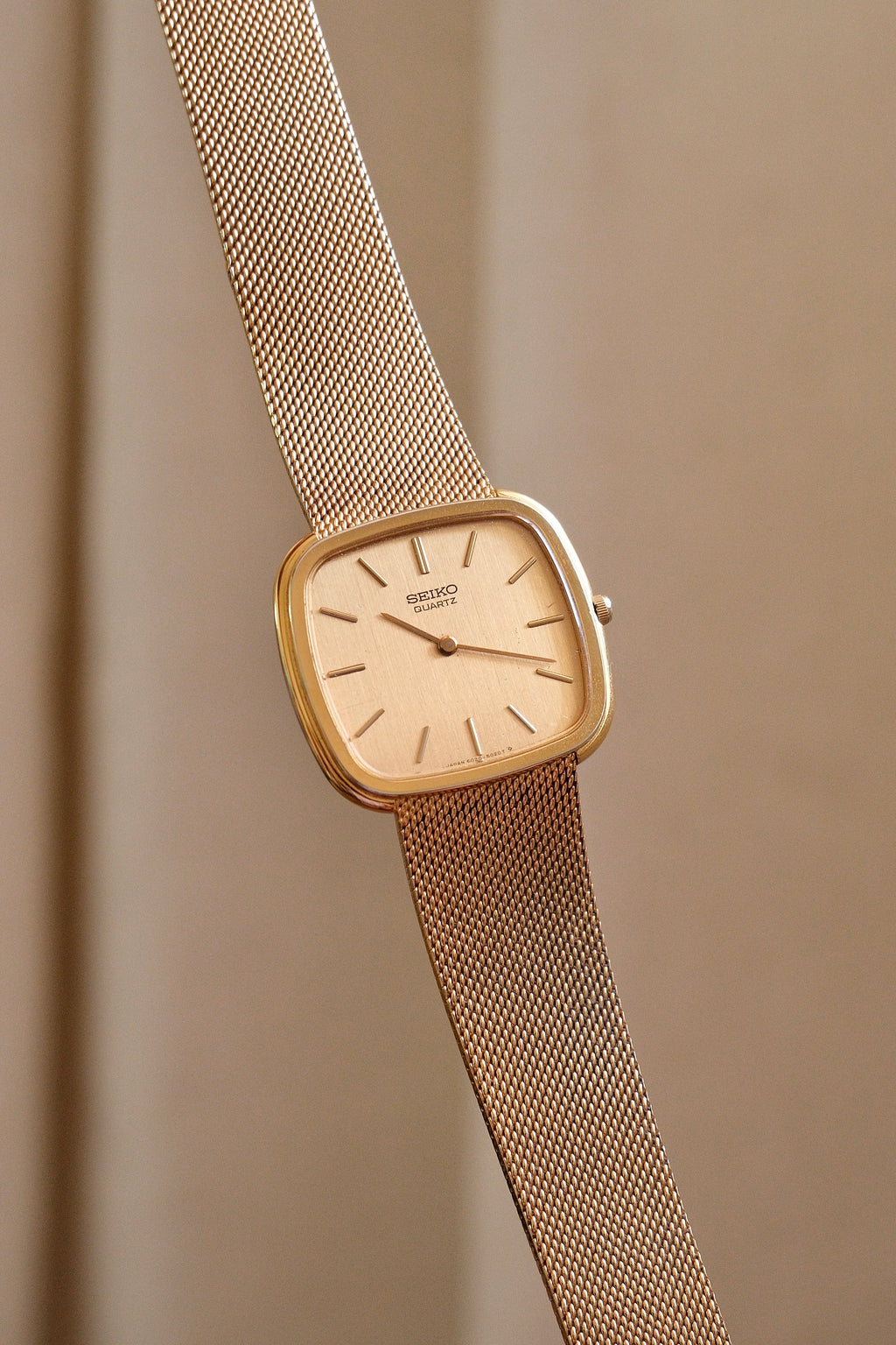 Rare Unisex Vintage 80s Gold Plated Seiko Watch in Original Box Working