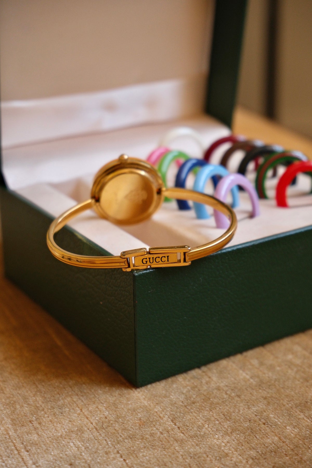 Rare Vintage Gucci 11/12.2 Gold Plated Interchangeable Bezel Bangle Watch in Box