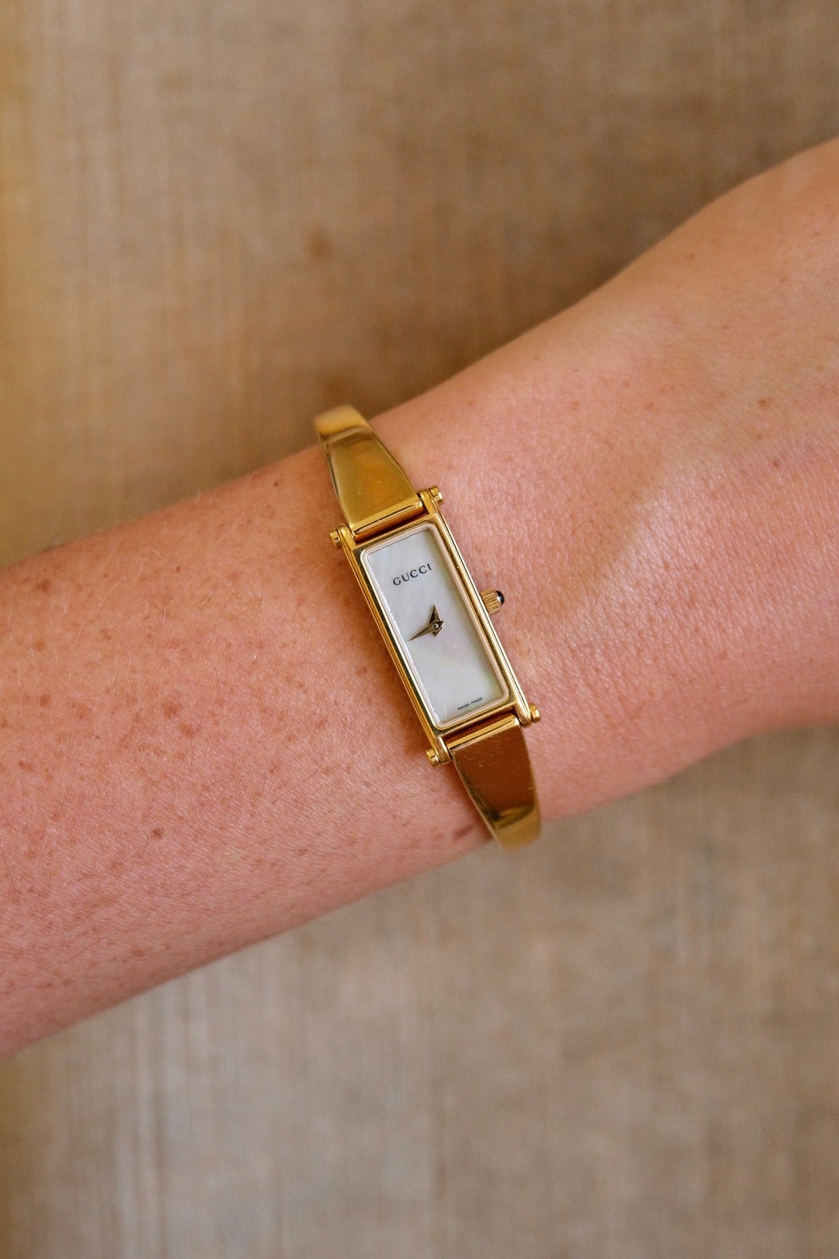 Vintage Gucci 1500L Gold Bangle Watch with Mother of Pearl Dial, 90s Quartz Working in Box