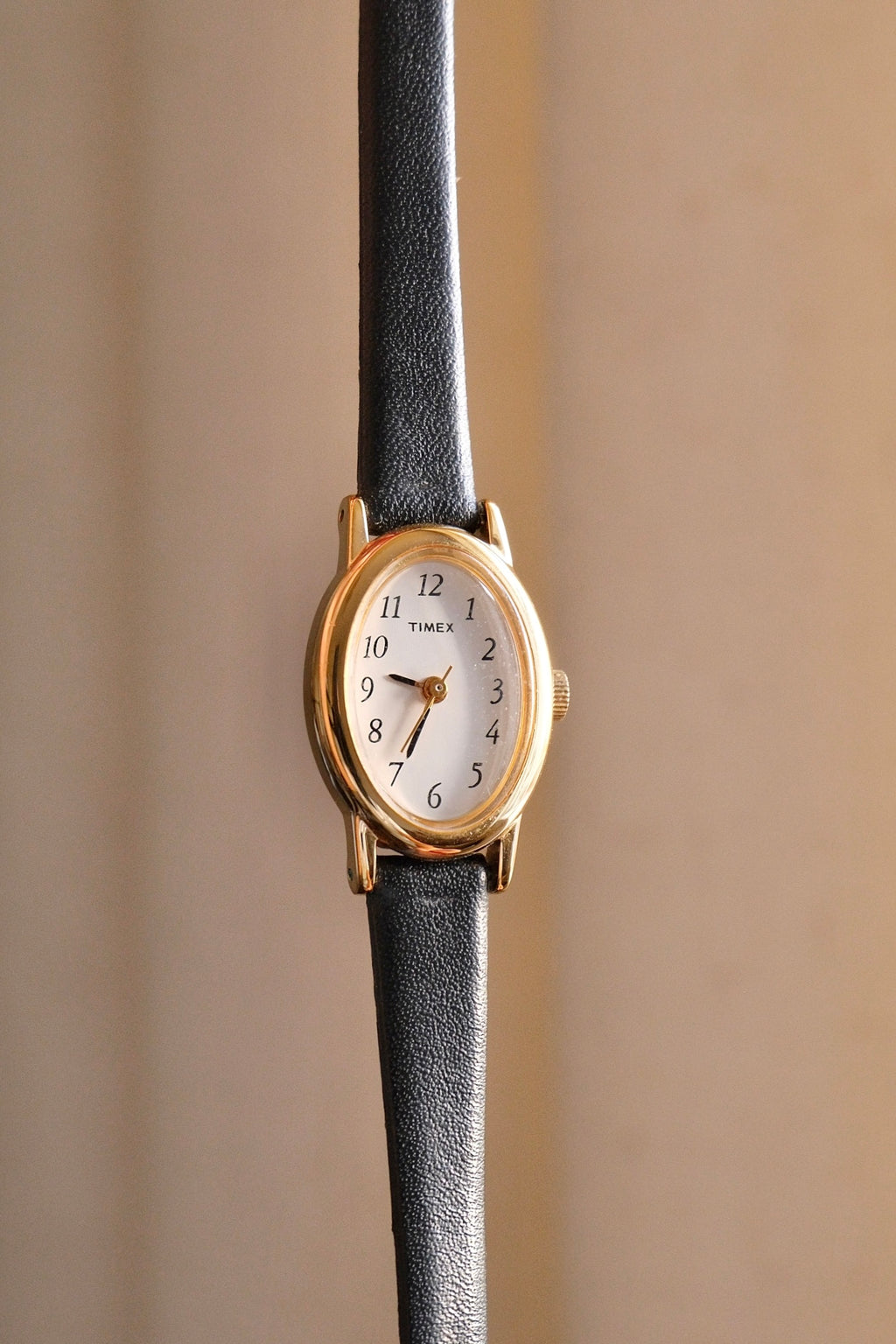 Vintage Ladies Mini Gold Timex Oval ‘Baignoire’ Style Leather Strap Watch
