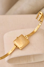 Rare Vintage Ladies 1900L Gold Bangle Gucci Watch