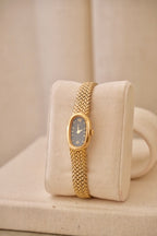 Vintage 1980s/1990s Ladies Gold Seiko Watch – Black Dial – Dainty Bracelet Watch