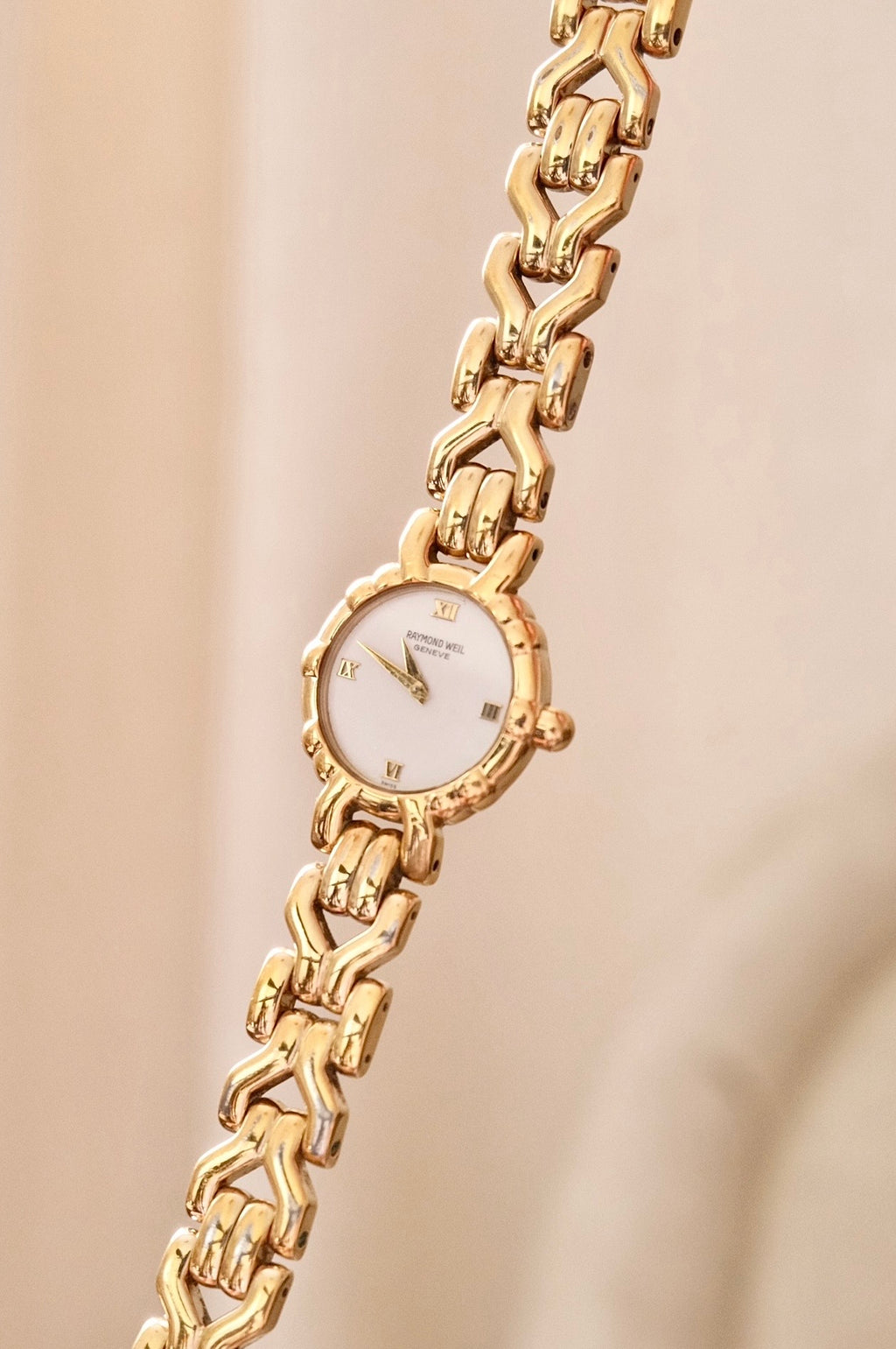 Rare vintage 18k gold plated Raymond Weil watch working