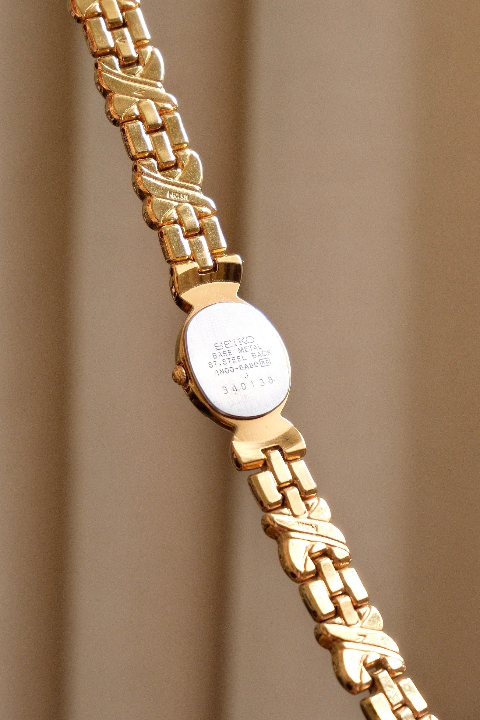 90s Vintage Ladies Gold Unique Seiko Quartz Watch Working