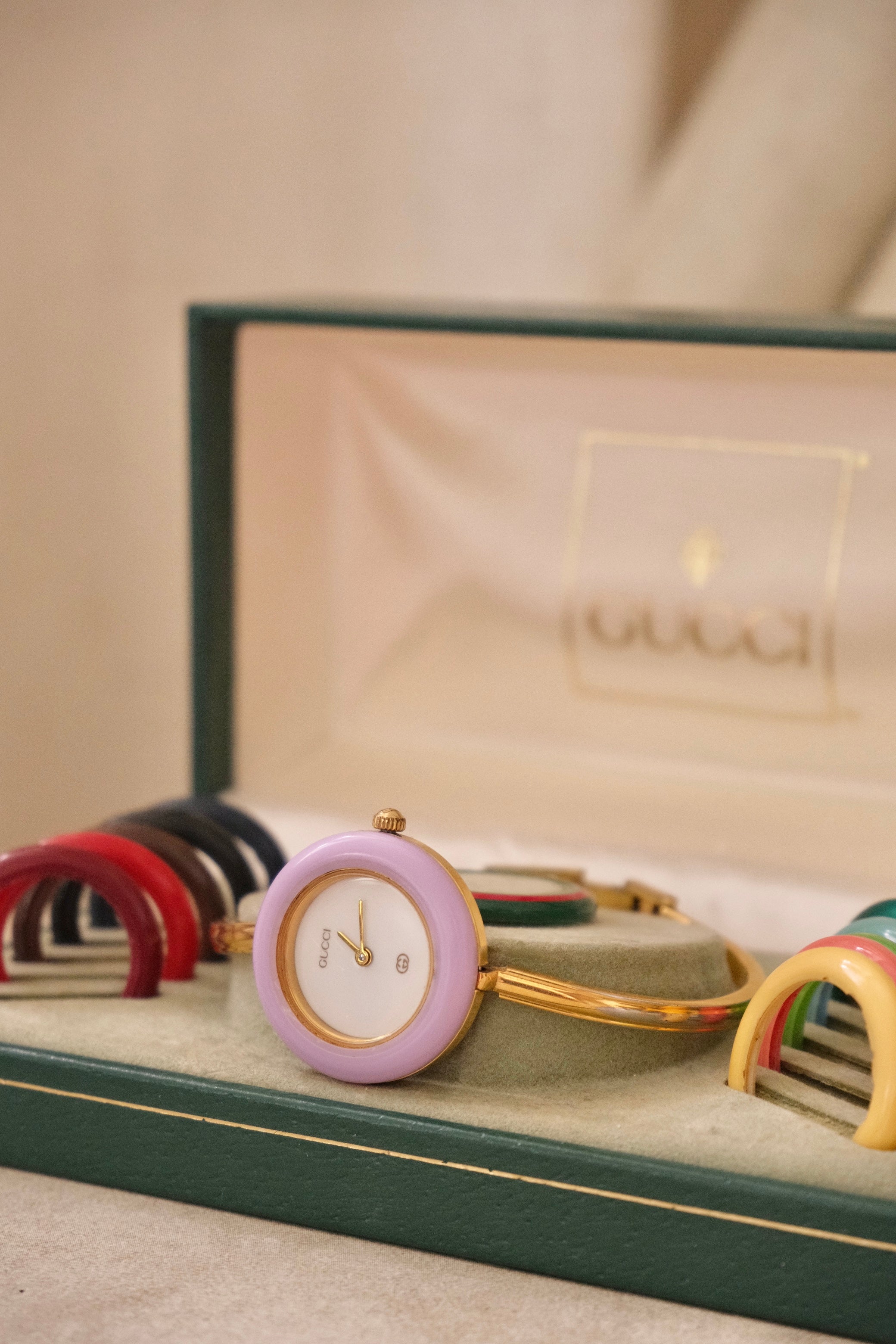 RARE Vintage Gucci Interchangeable Bezel Watch FULL BEZEL set with Box