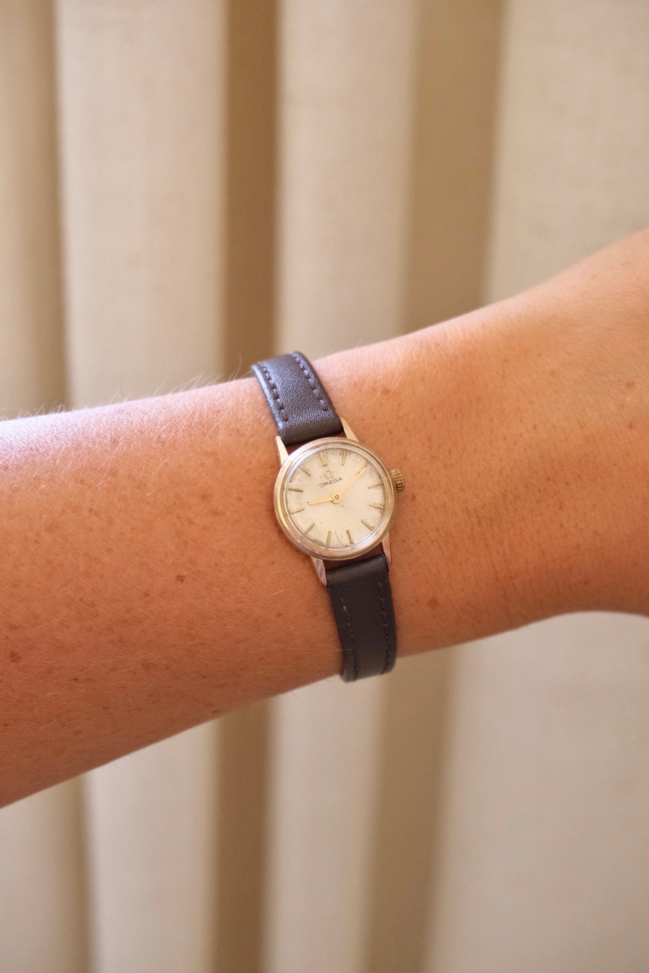 Vintage 1960 Omega Ladies Manual Wind Watch Gold Plated Swiss Wrist Watch Working