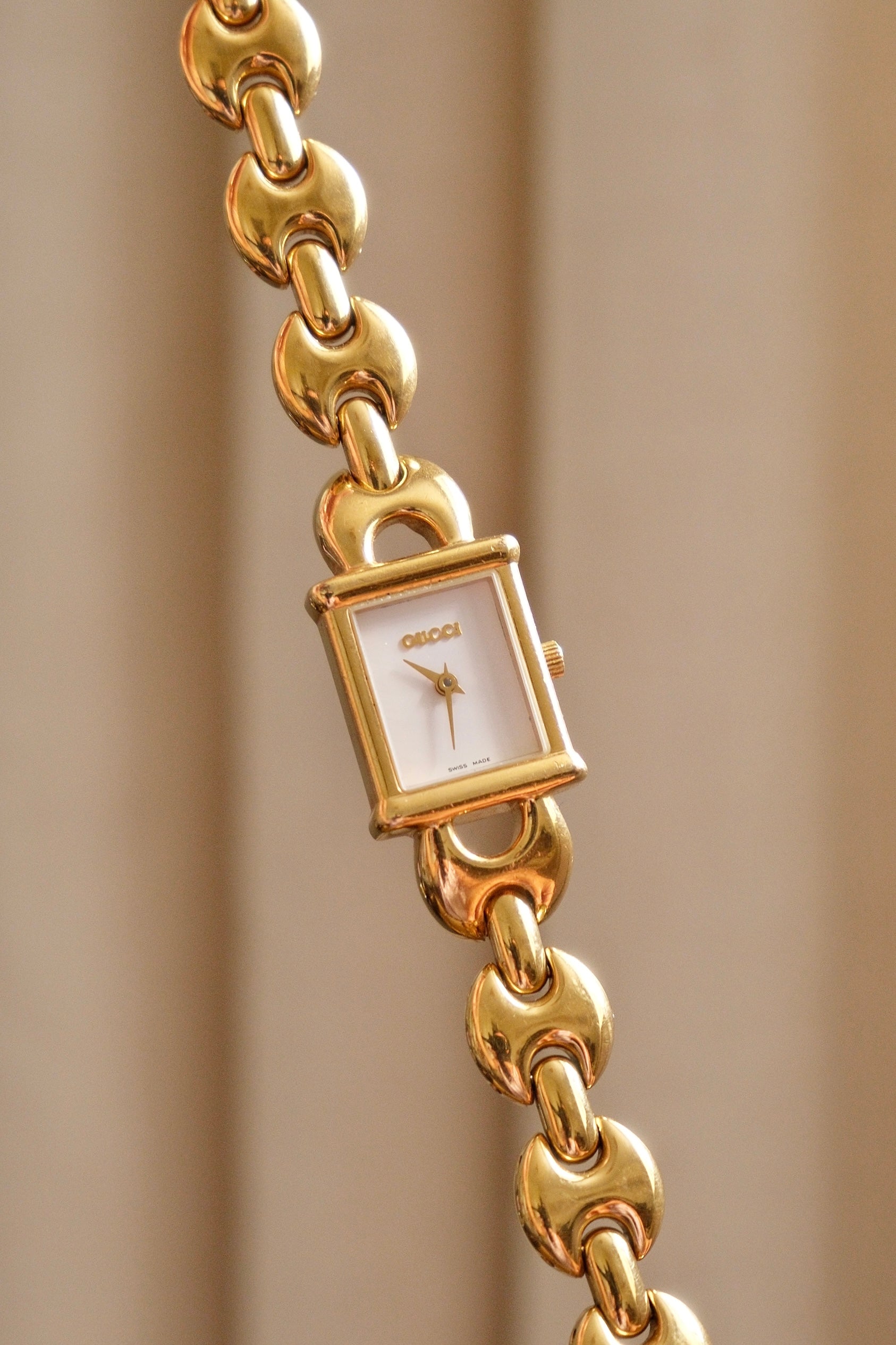 Vintage Gucci 1800L Watch Gold Plated Marina Link Bracelet Working