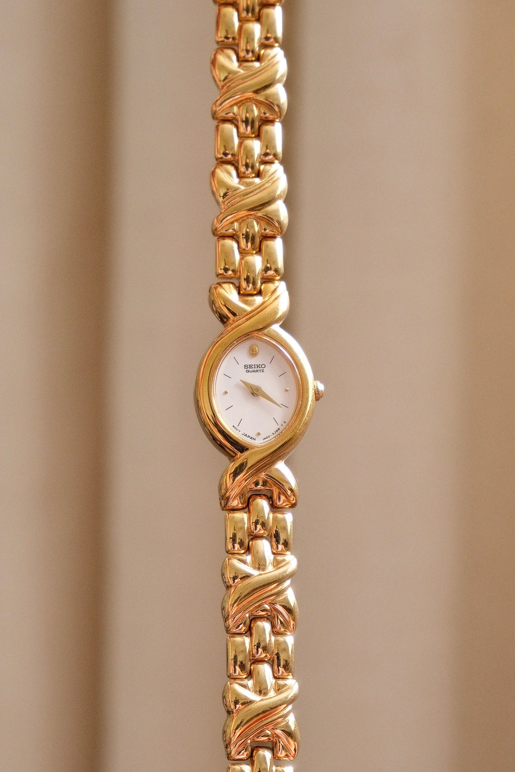 90s Vintage Ladies Gold Unique Seiko Quartz Watch Working
